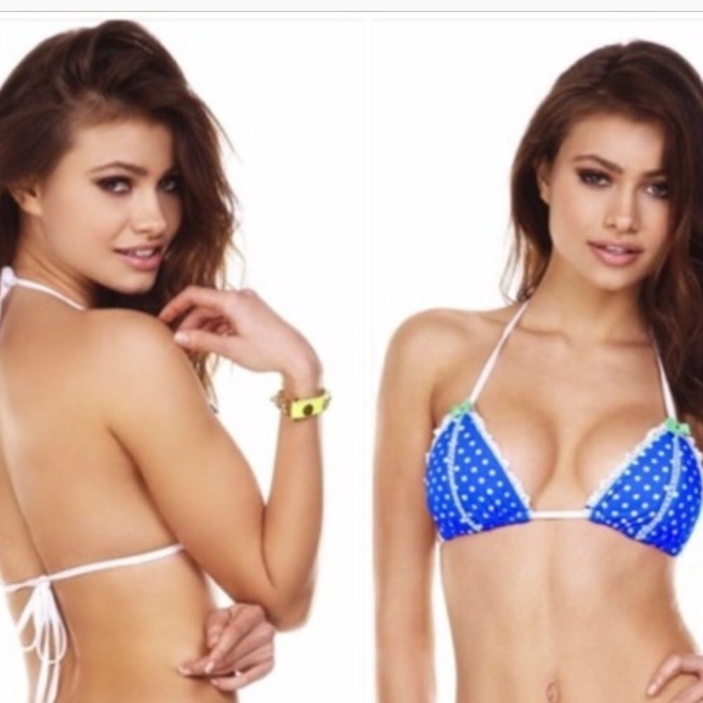Beach Bunny Haute Dot Bikini Top Nwt